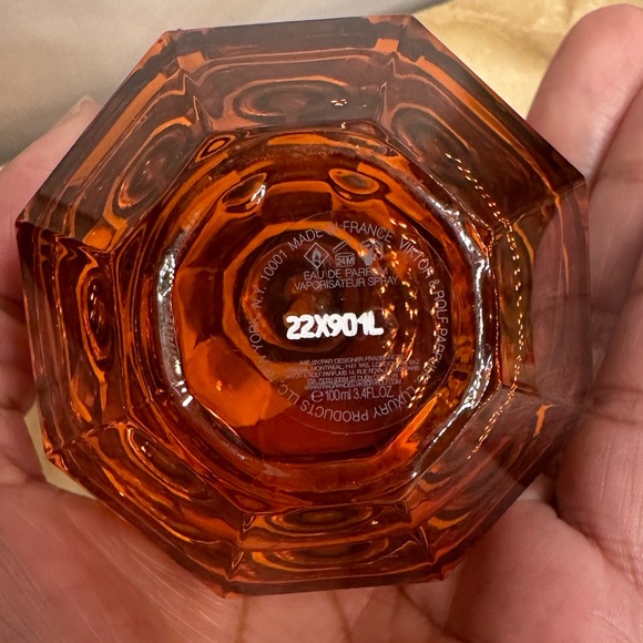 Flowerbomb Tiger Lily Eau de Parfum 3.4 oz Used a few times! I don’t like it. - Picture 2 of 9